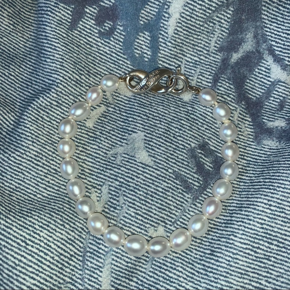 Vintage Tiffany & Co Infinity Pearl Bracelet